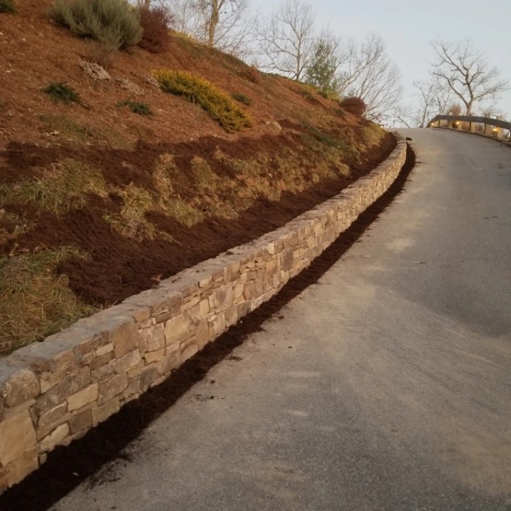 Segmental Block & Mountain Hydrostatic Drainage